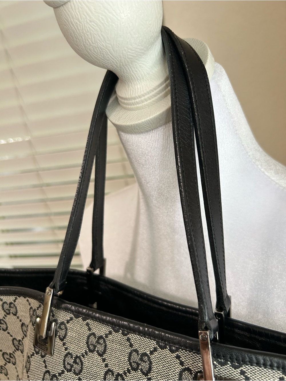 VINTAGE Gucci GG Canvas Eclipse Tote with Black Leather Trim - Picture 13 of 16